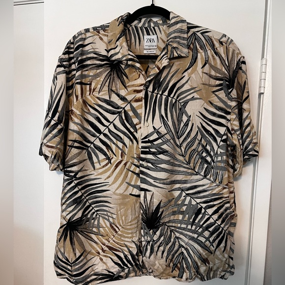 Zara Button Up Size Medium - Picture 1 of 3
